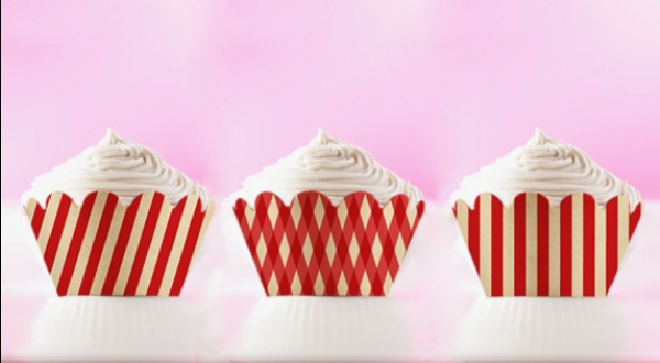 Download Red Stripe DIY Printable Cupcake Wrappers 