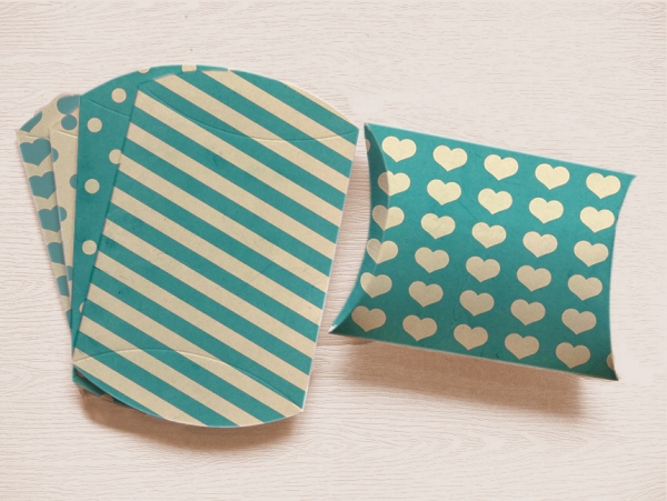 Download Turquoise Love DIY Pillow Box 