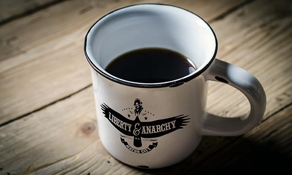 Download Mock-Up of a Vintage Mug 